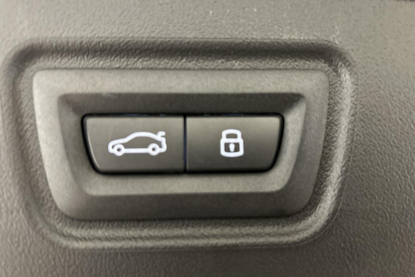 BMW i5 iso kuva 25
