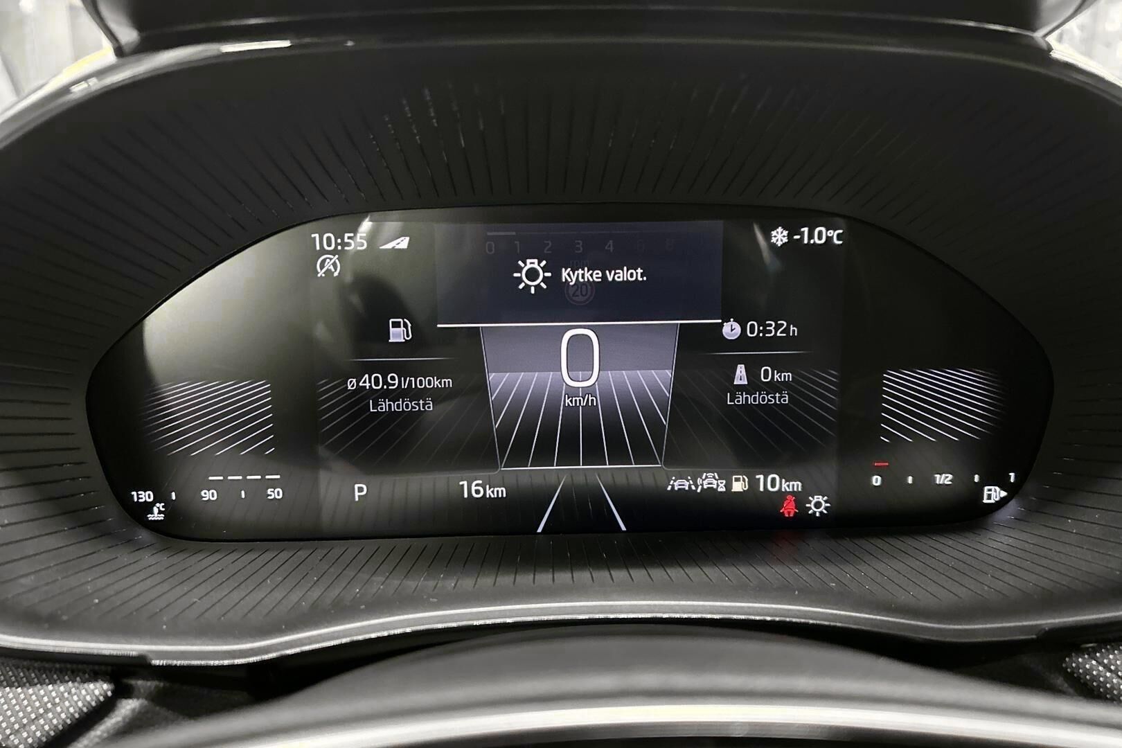 Skoda Fabia iso kuva 13