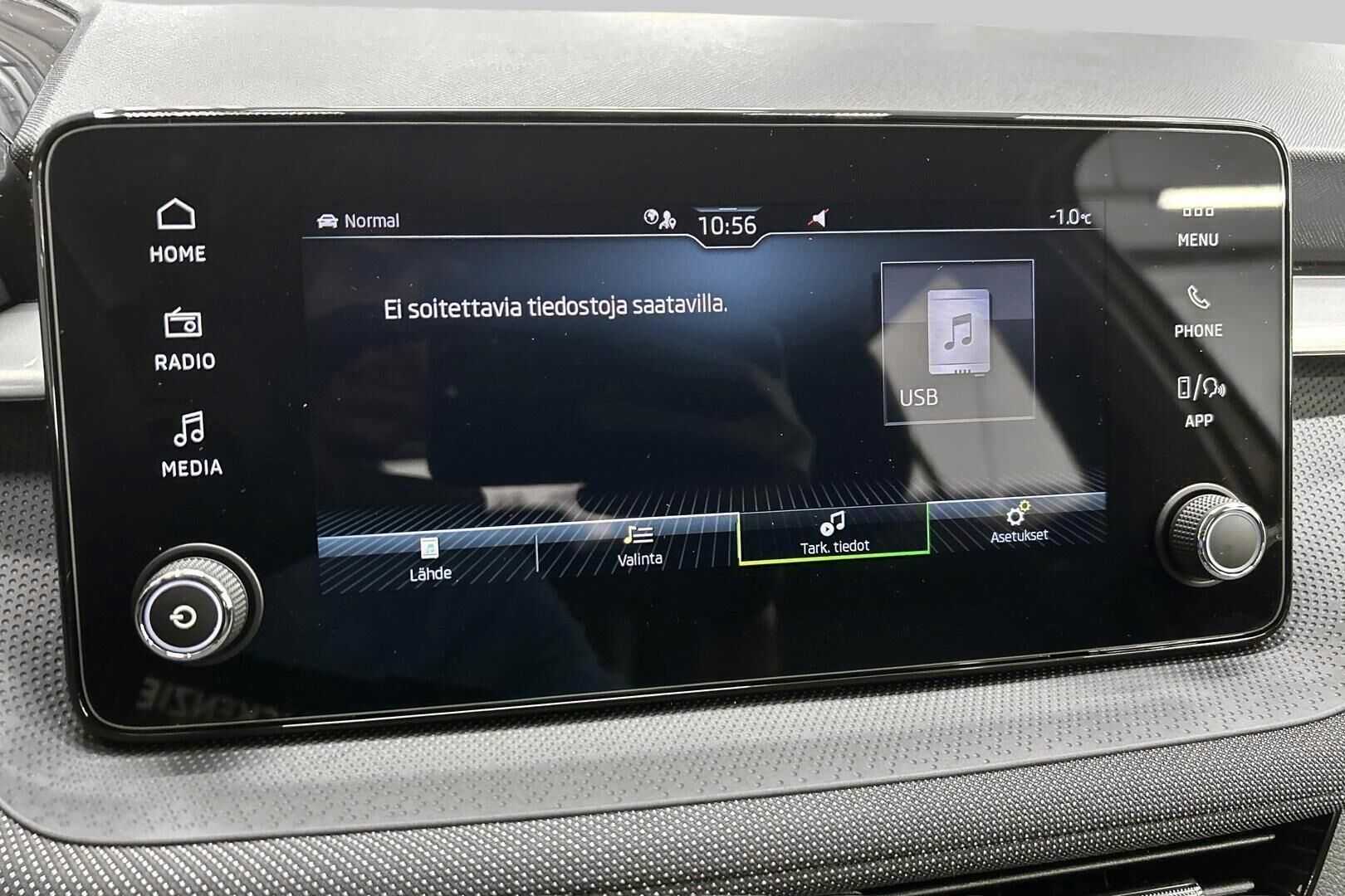 Skoda Fabia iso kuva 14