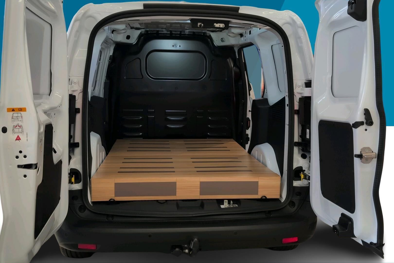 Ford Transit Courier iso kuva 3