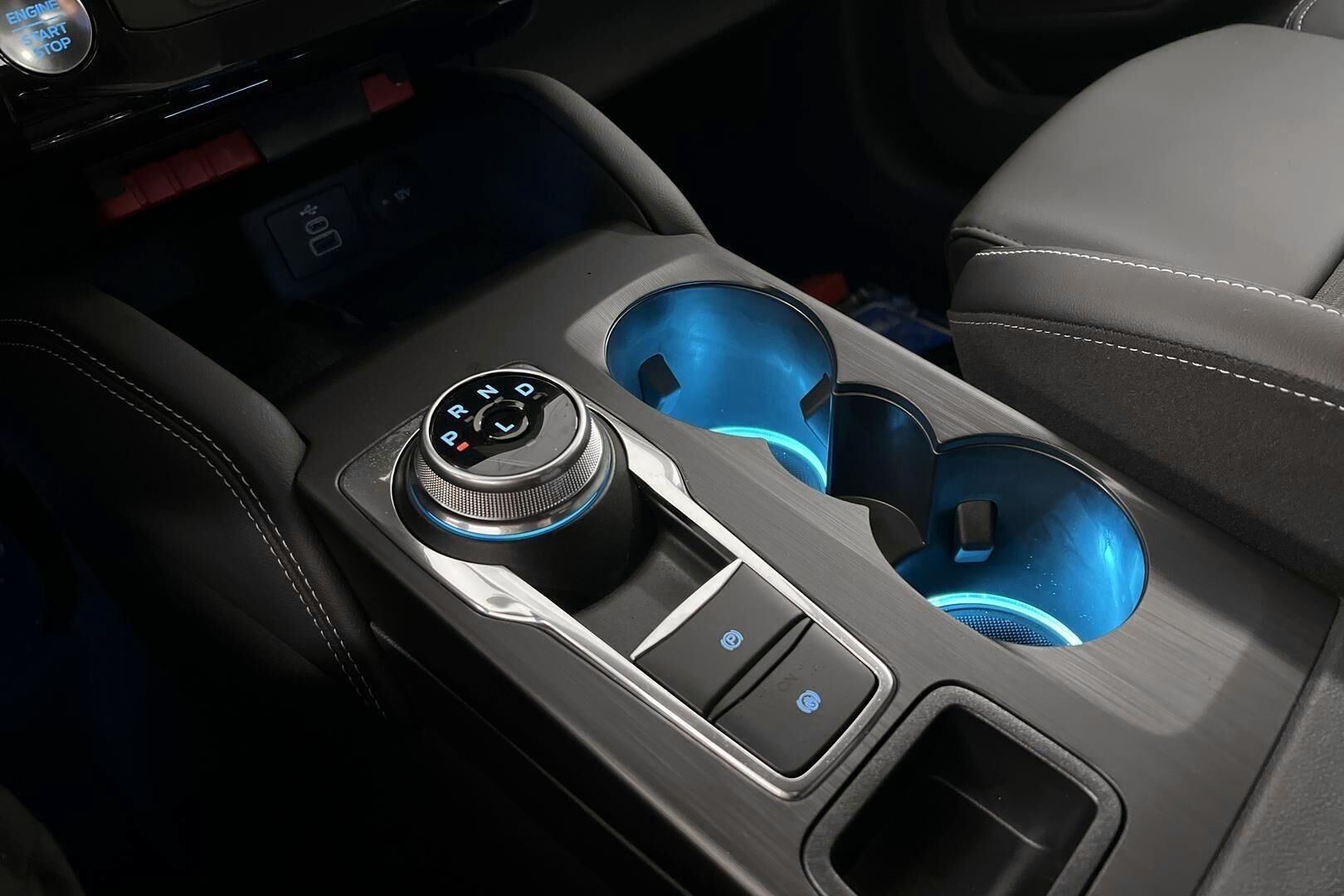 Ford Kuga iso kuva 15