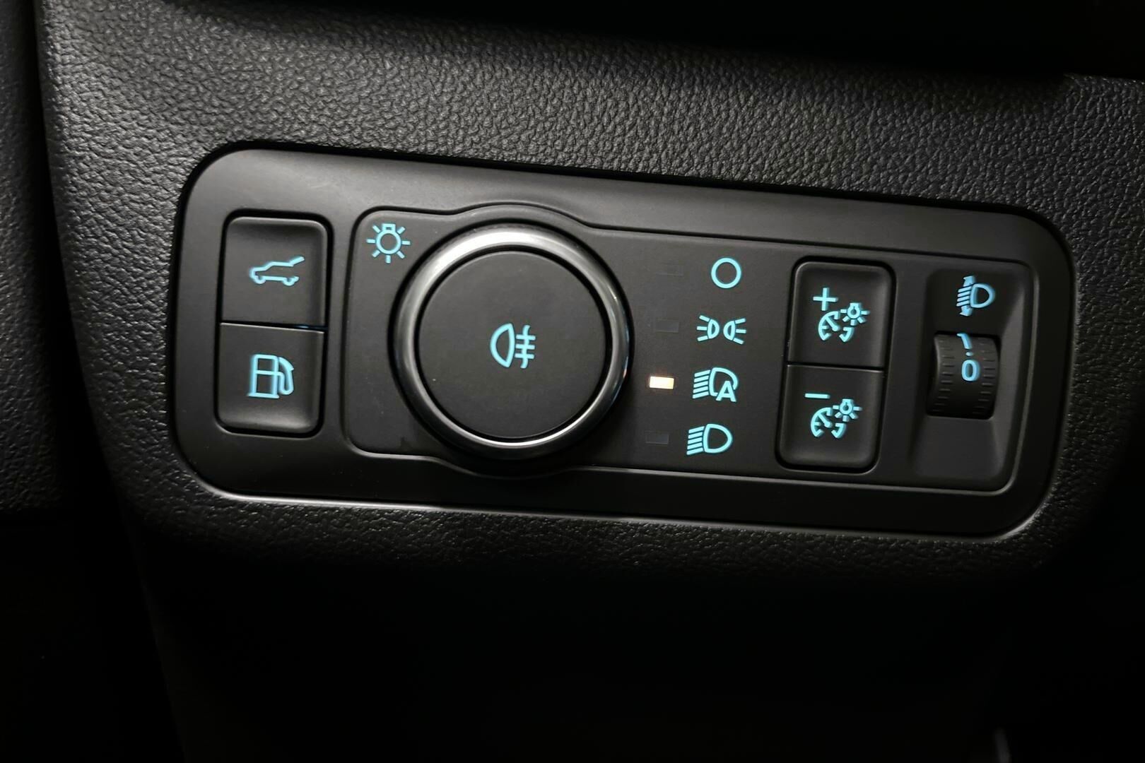 Ford Kuga iso kuva 18