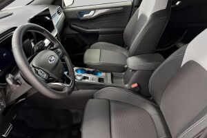 Ford Kuga esikatselu 8