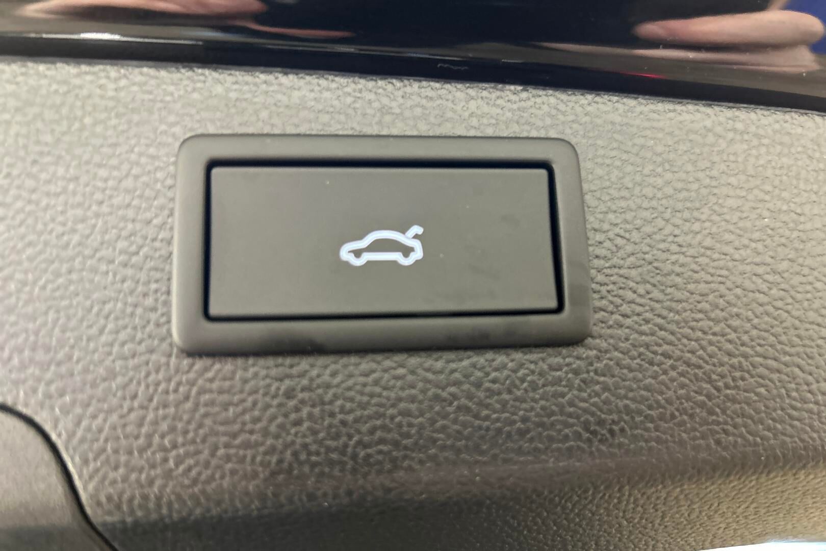 Skoda Superb iso kuva 23