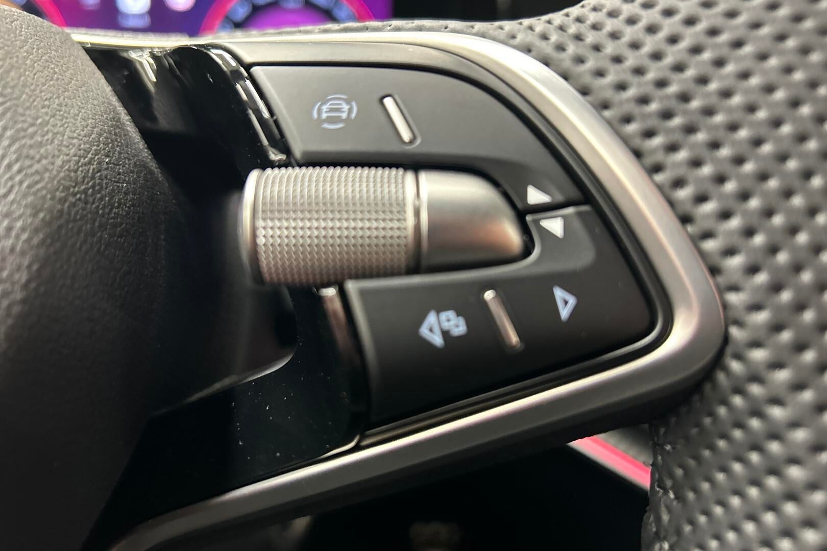 Skoda Superb iso kuva 15