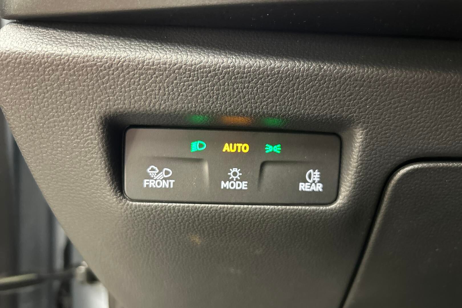 Skoda Superb iso kuva 21