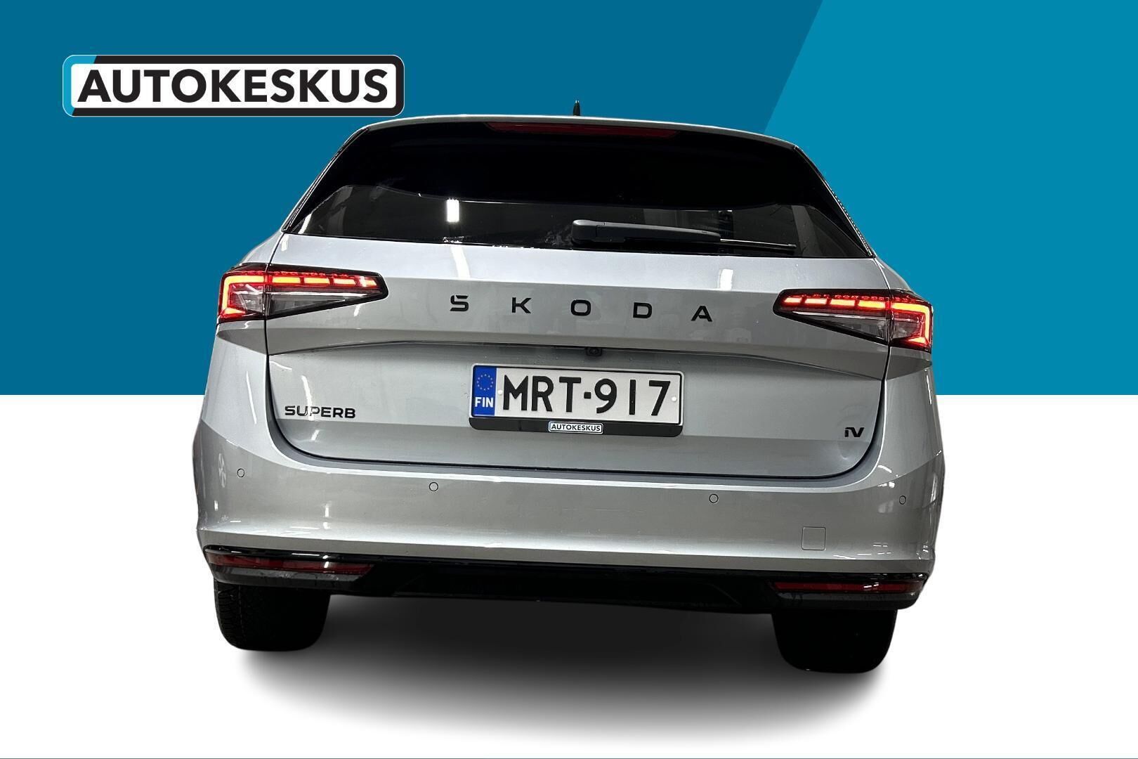 Skoda Superb iso kuva 5