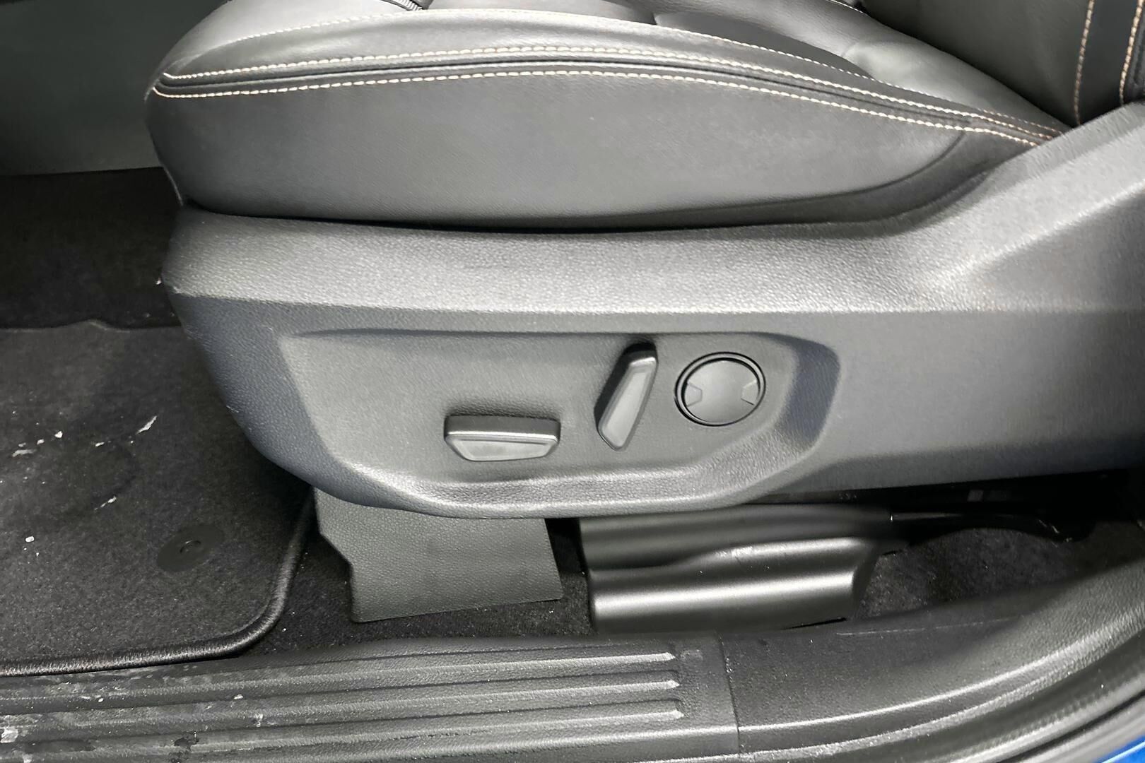 Ford Ranger iso kuva 28
