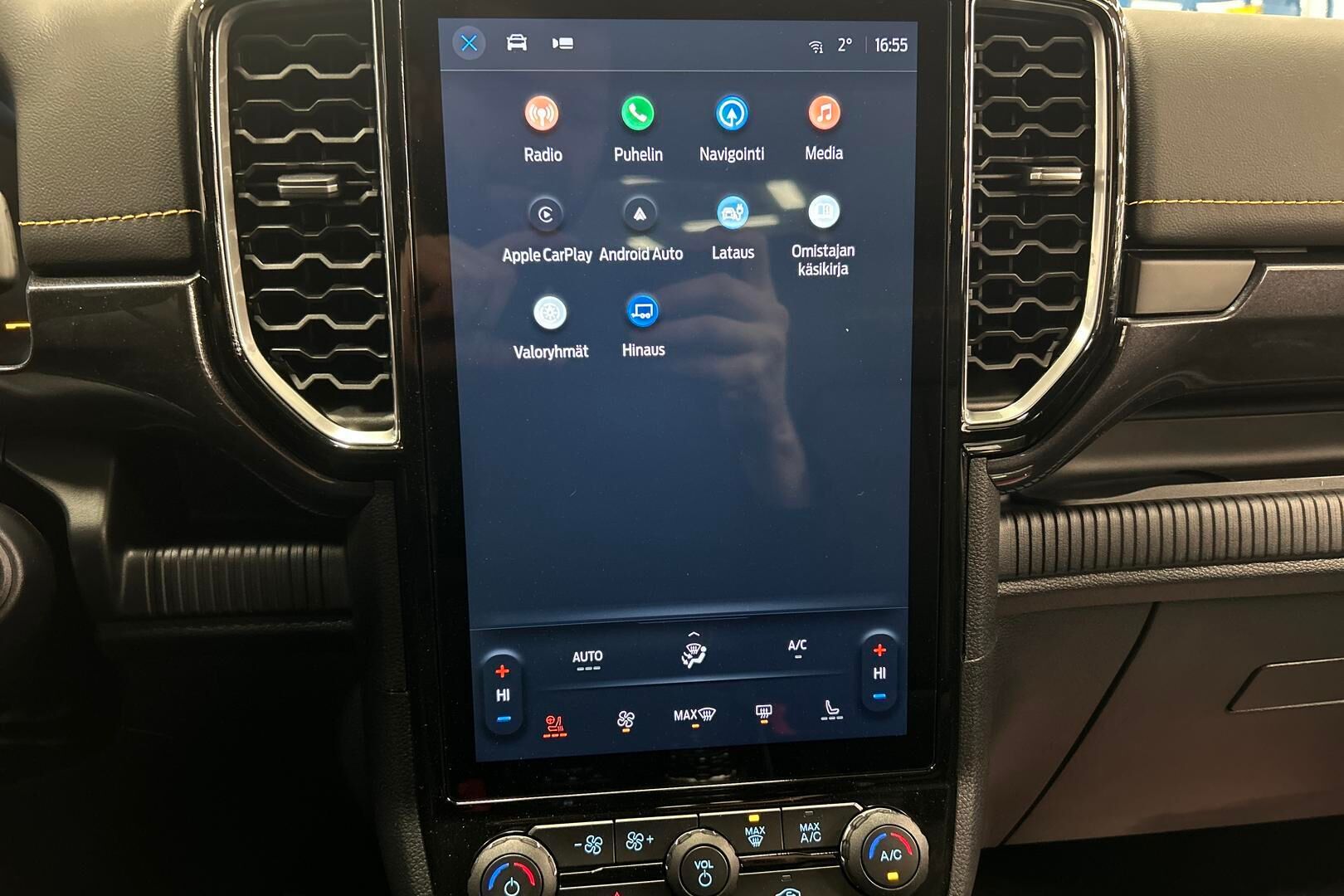 Ford Ranger iso kuva 16