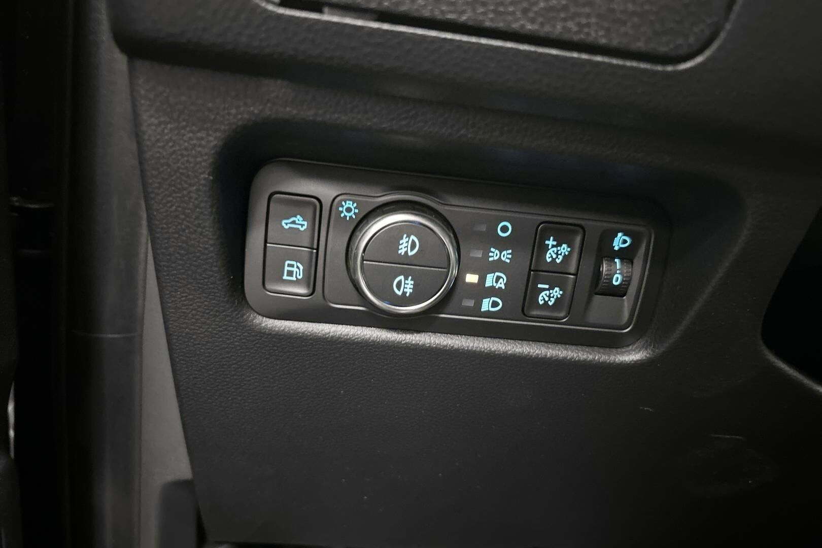 Ford Ranger iso kuva 23