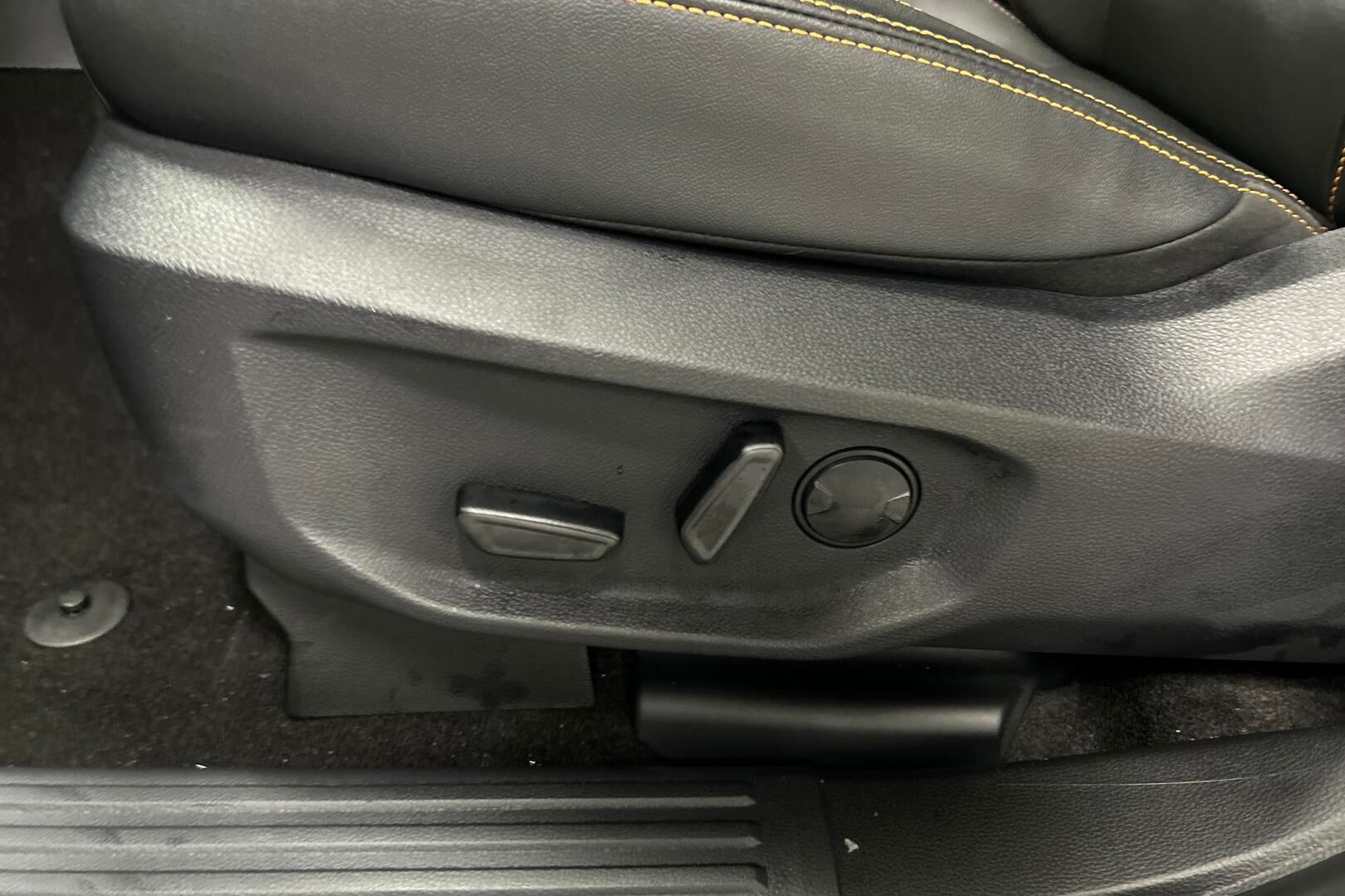 Ford Ranger iso kuva 25