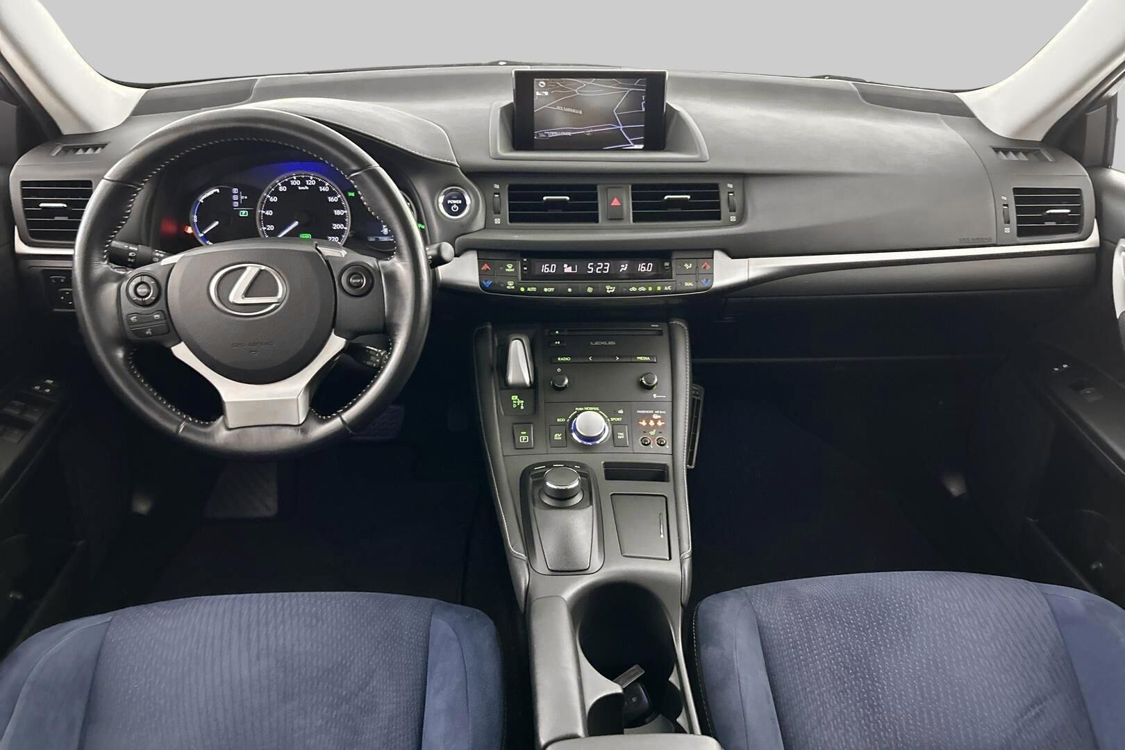 Lexus CT iso kuva 8