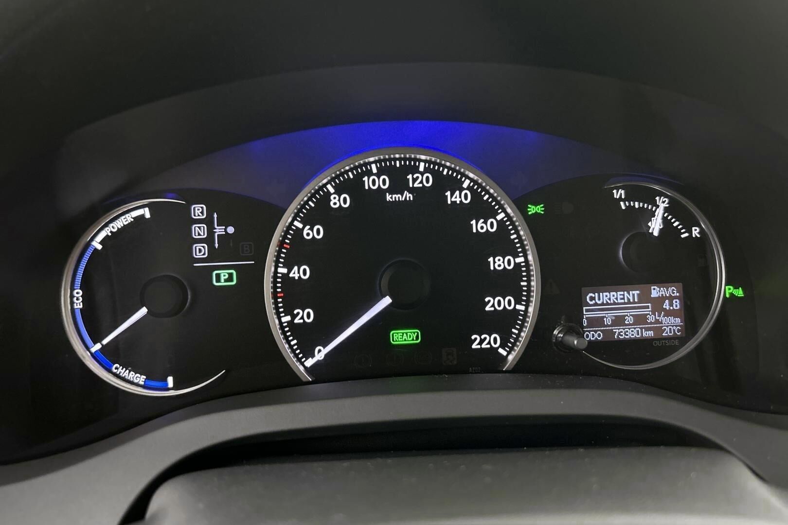 Lexus CT iso kuva 10