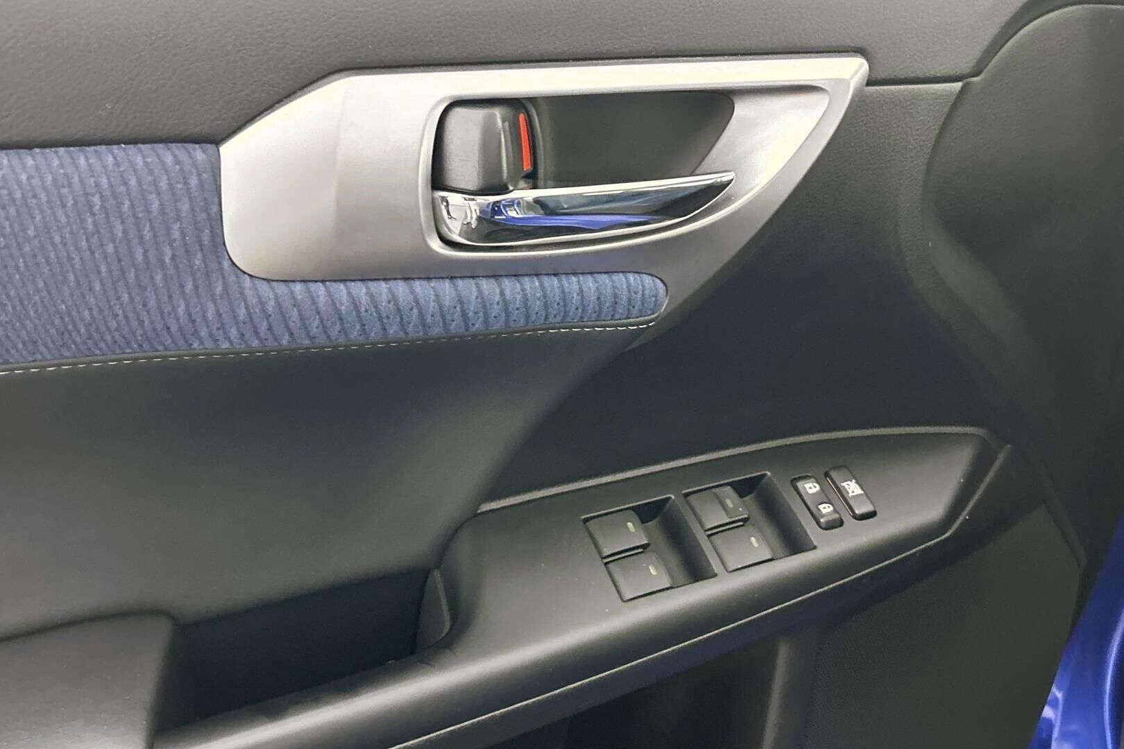 Lexus CT iso kuva 4