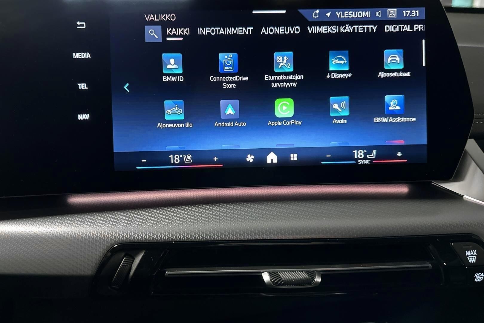 BMW X1 iso kuva 16