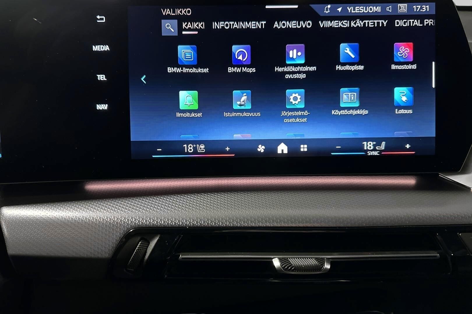 BMW X1 iso kuva 17
