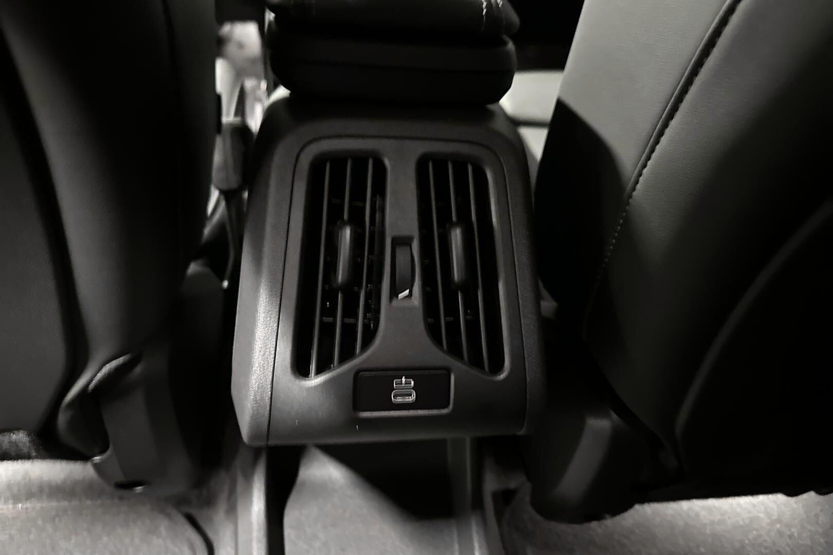 BMW X1 iso kuva 30