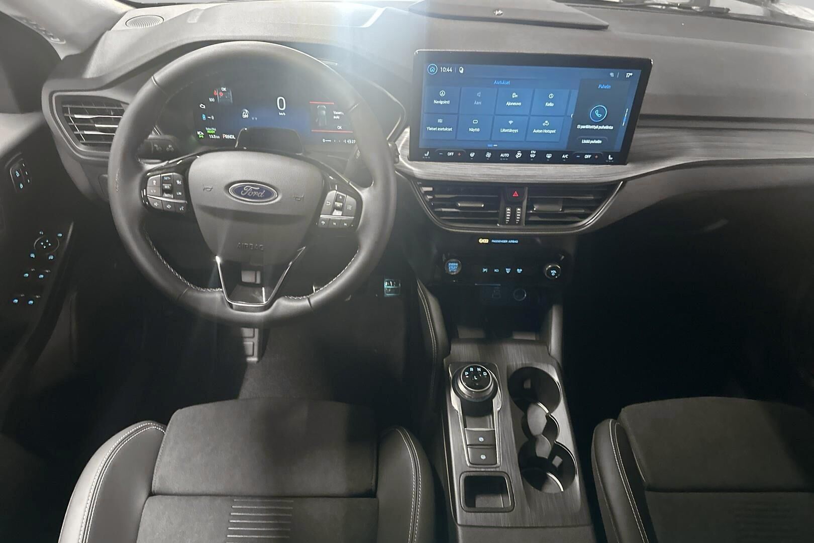 Ford Kuga iso kuva 14