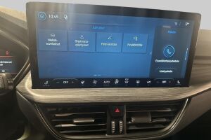 Ford Kuga esikatselu 17