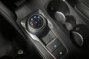 Ford Kuga esikatselu 22