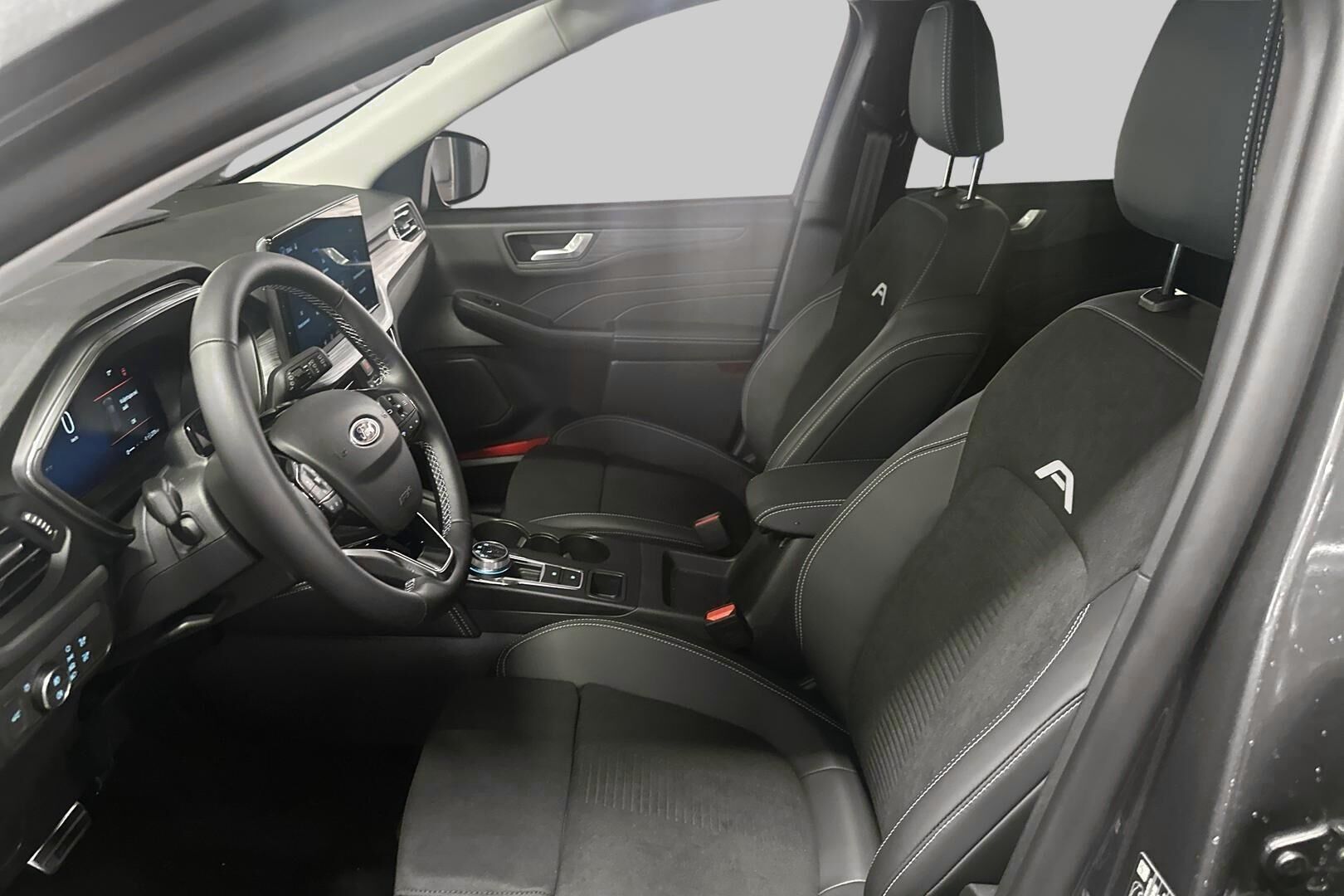 Ford Kuga iso kuva 8