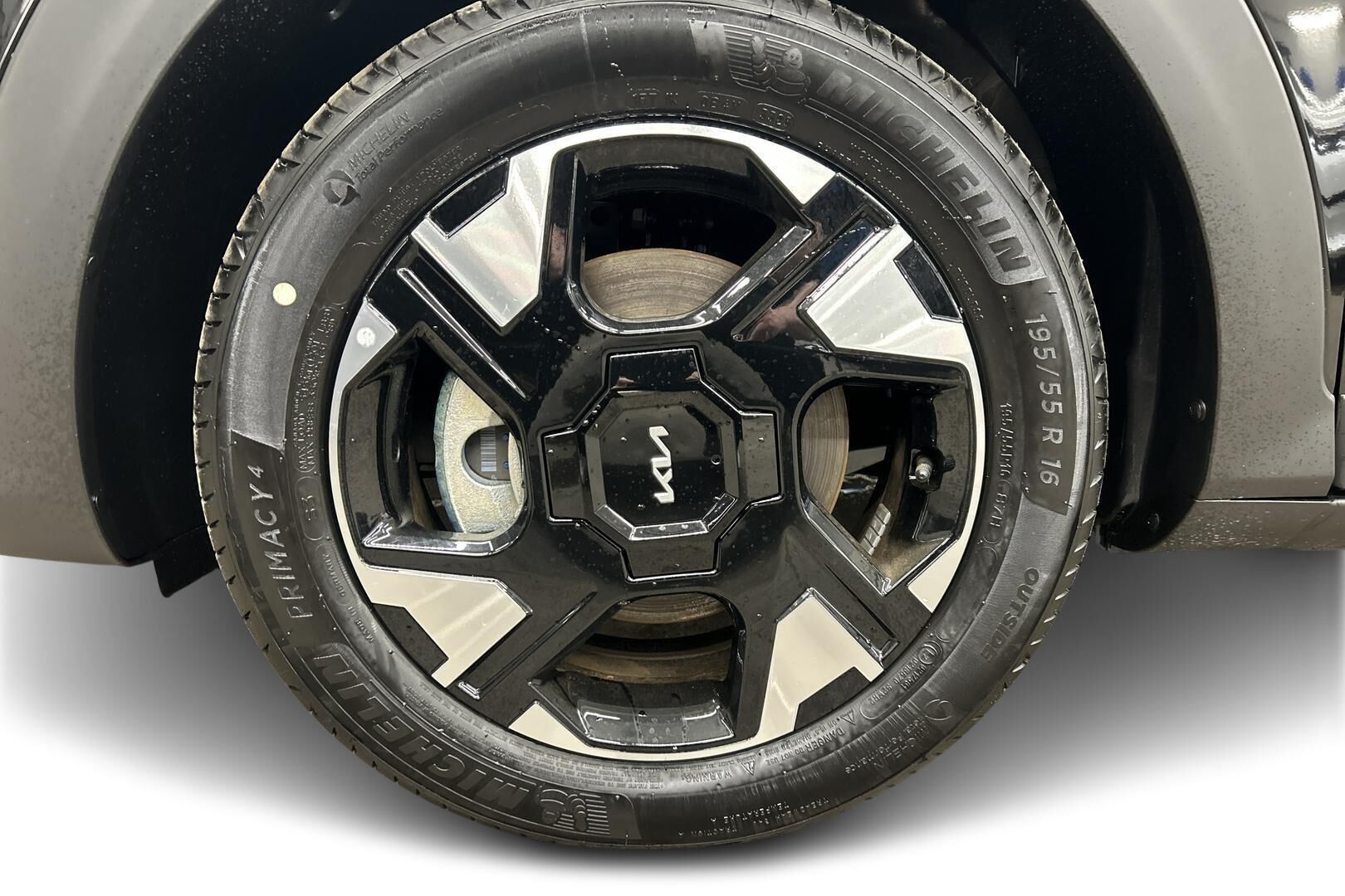 Kia Stonic iso kuva 9