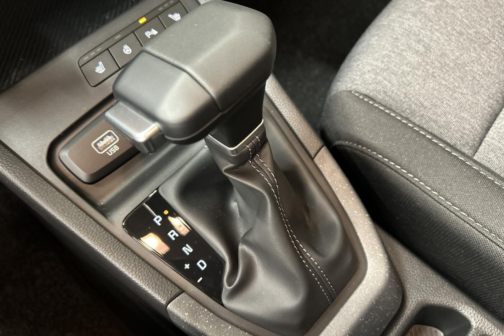 Kia Stonic iso kuva 13