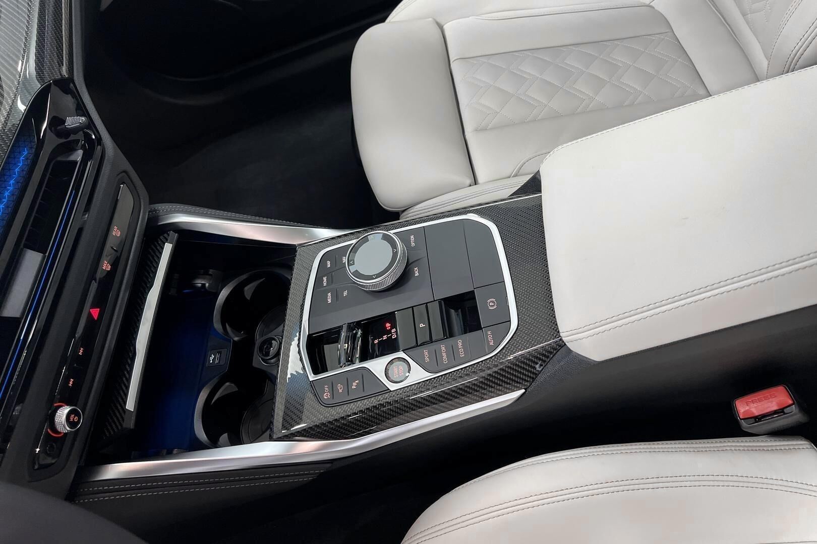 BMW I4 M60 iso kuva 19