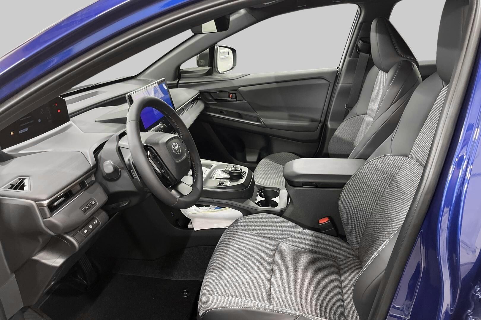 Toyota bZ4X Touring iso kuva 4