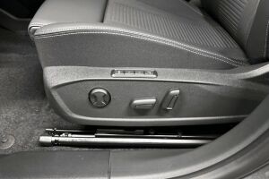 Ford Explorer esikatselu 28