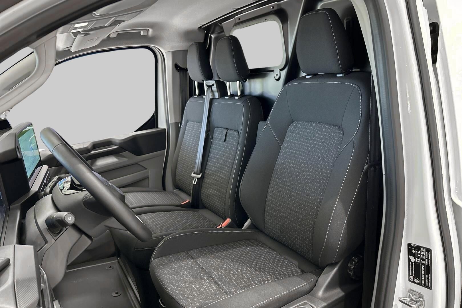 Ford Transit Custom iso kuva 8