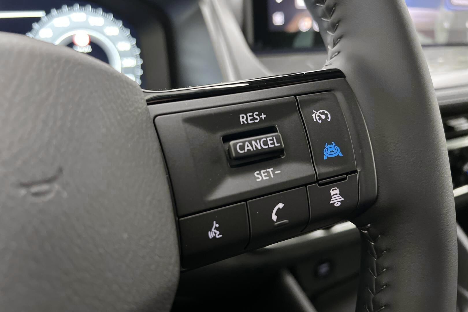 Nissan Qashqai iso kuva 14