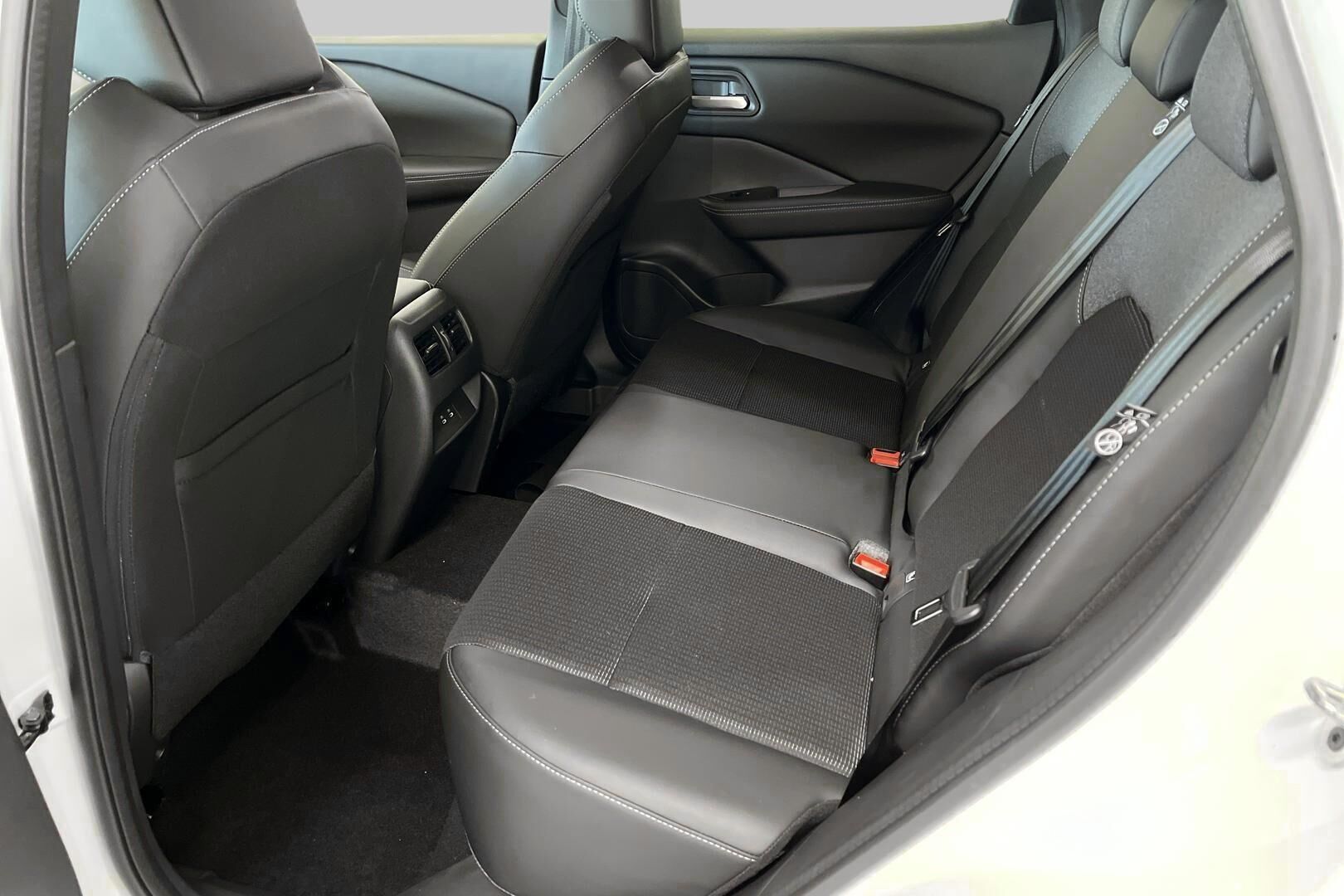 Nissan Qashqai iso kuva 7