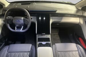Ford Explorer esikatselu 29