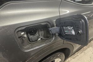 Ford Explorer esikatselu 28