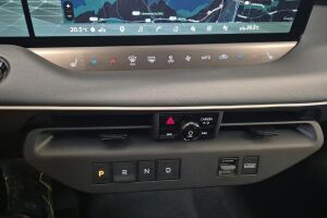 Nissan Leaf esikatselu 10