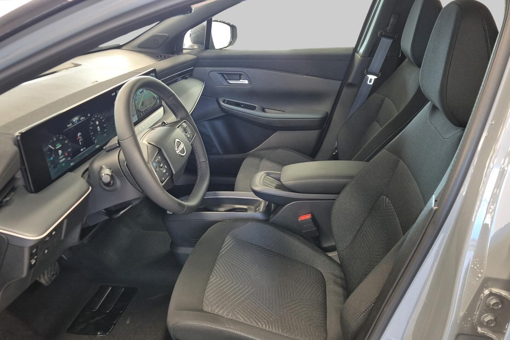 Nissan Leaf iso kuva 5