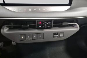 Nissan Leaf esikatselu 15