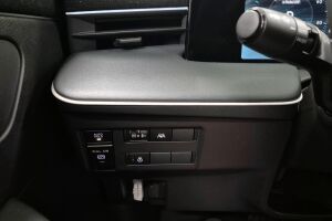 Nissan Leaf esikatselu 19