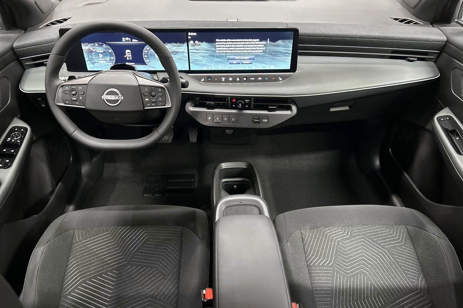 Nissan Leaf iso kuva 10