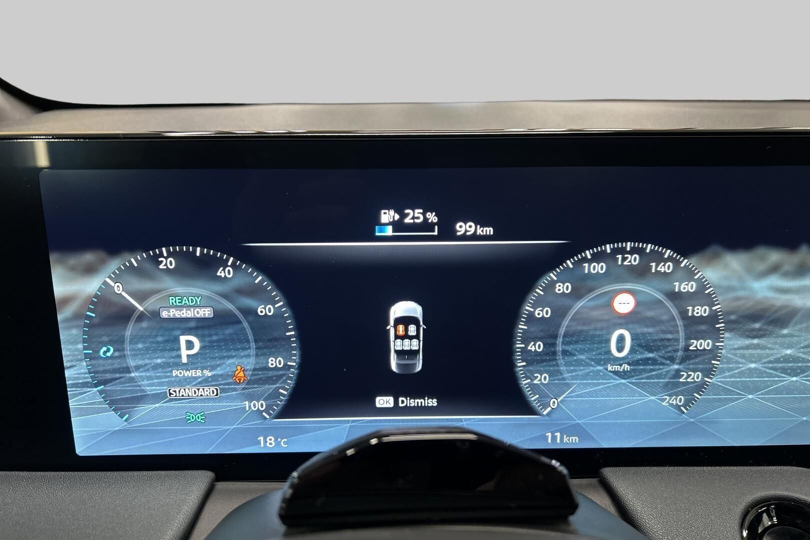 Nissan Leaf iso kuva 13