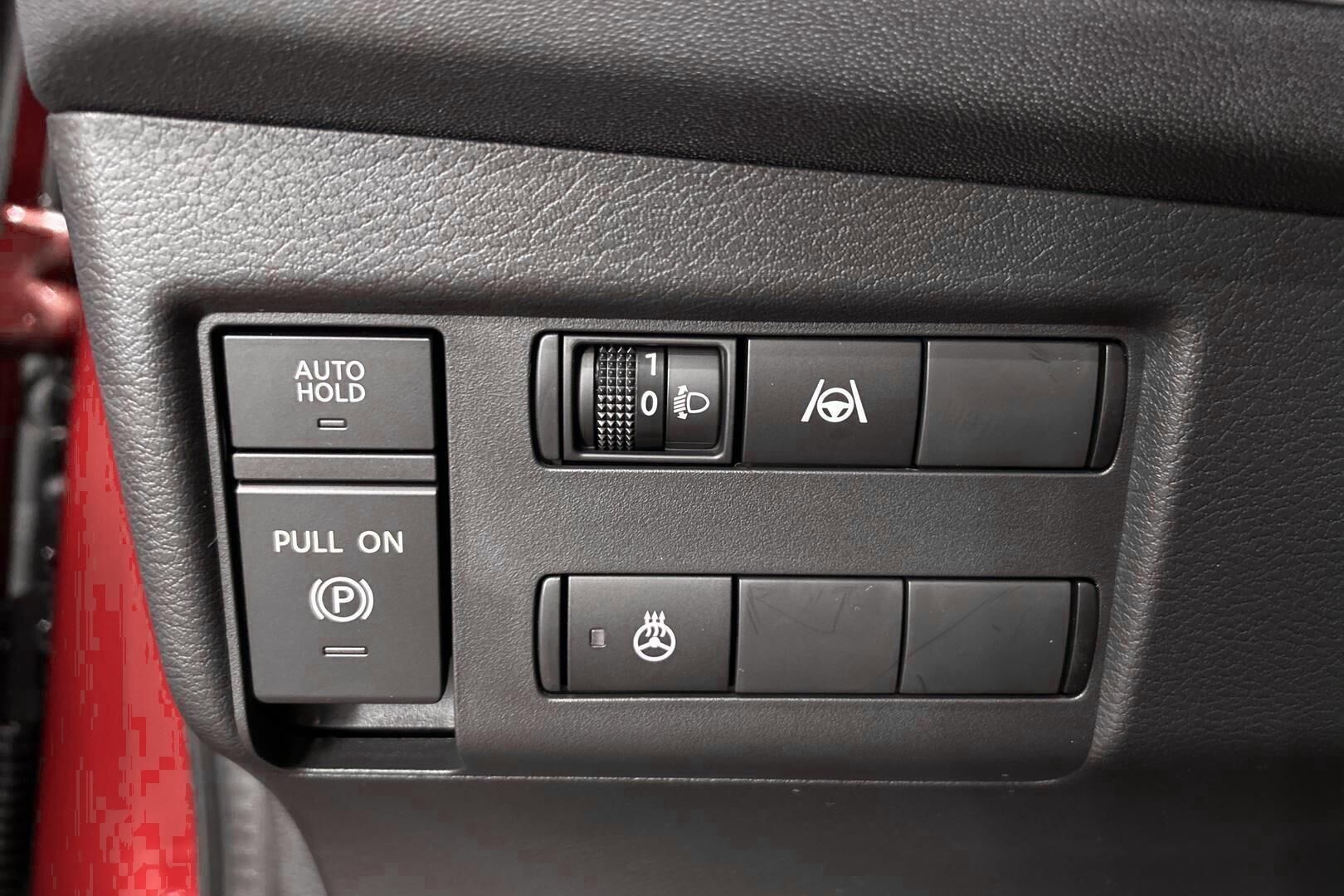 Nissan Leaf iso kuva 19
