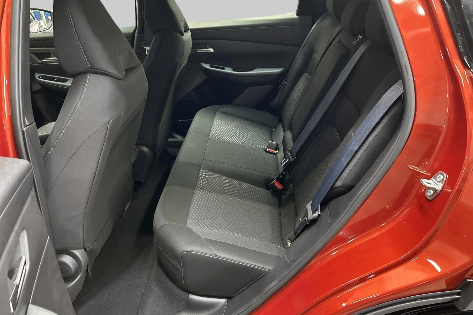Nissan Leaf iso kuva 9