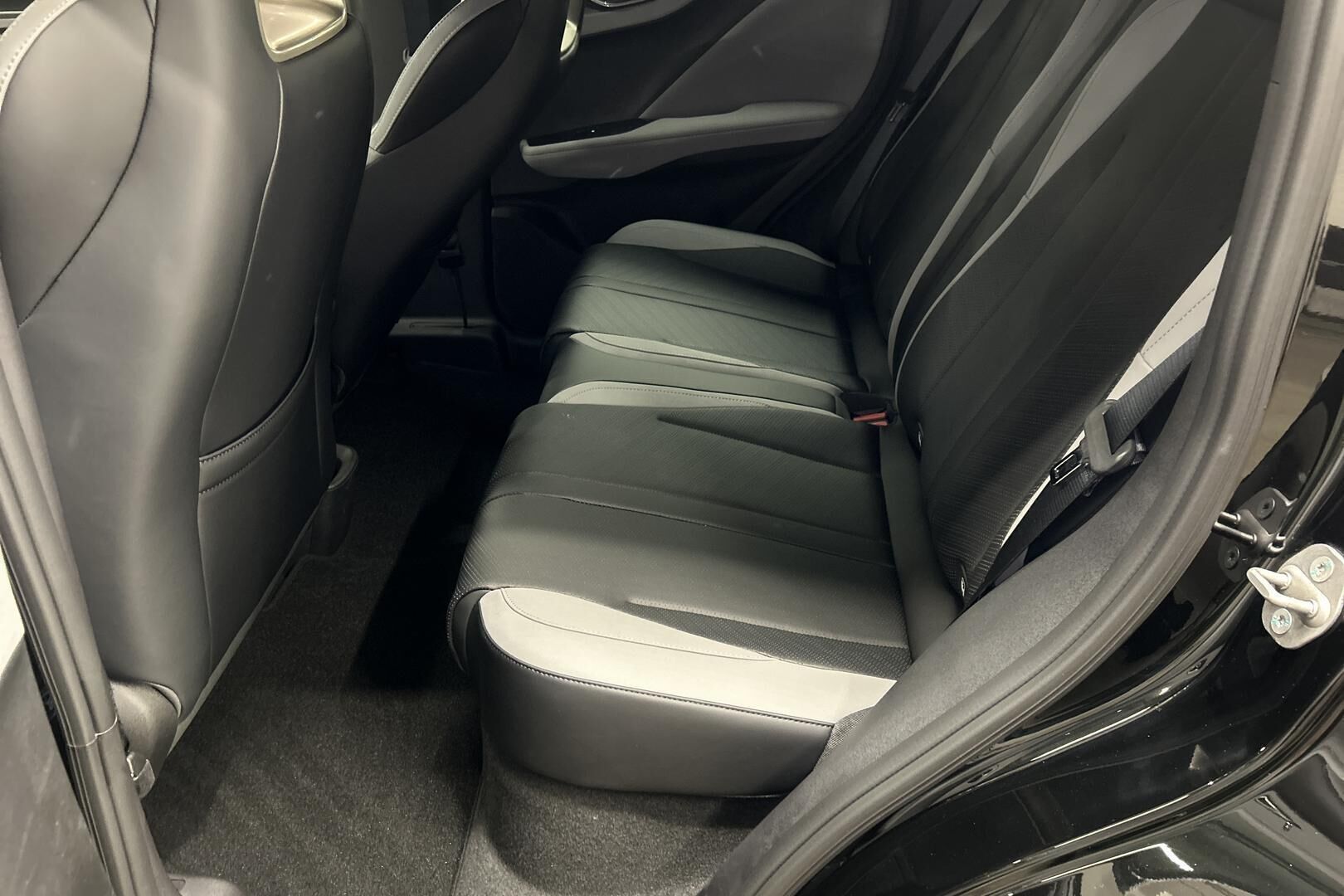 BYD Dolphin Surf iso kuva 9