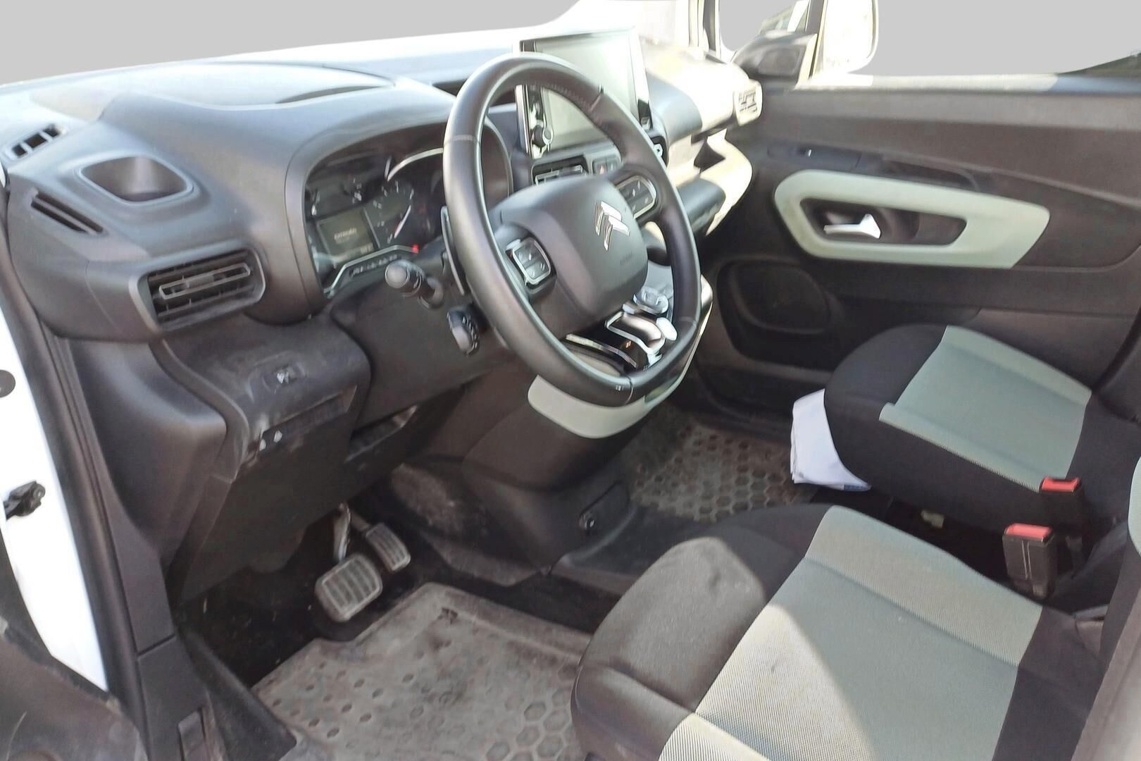 Citroen Berlingo iso kuva 2