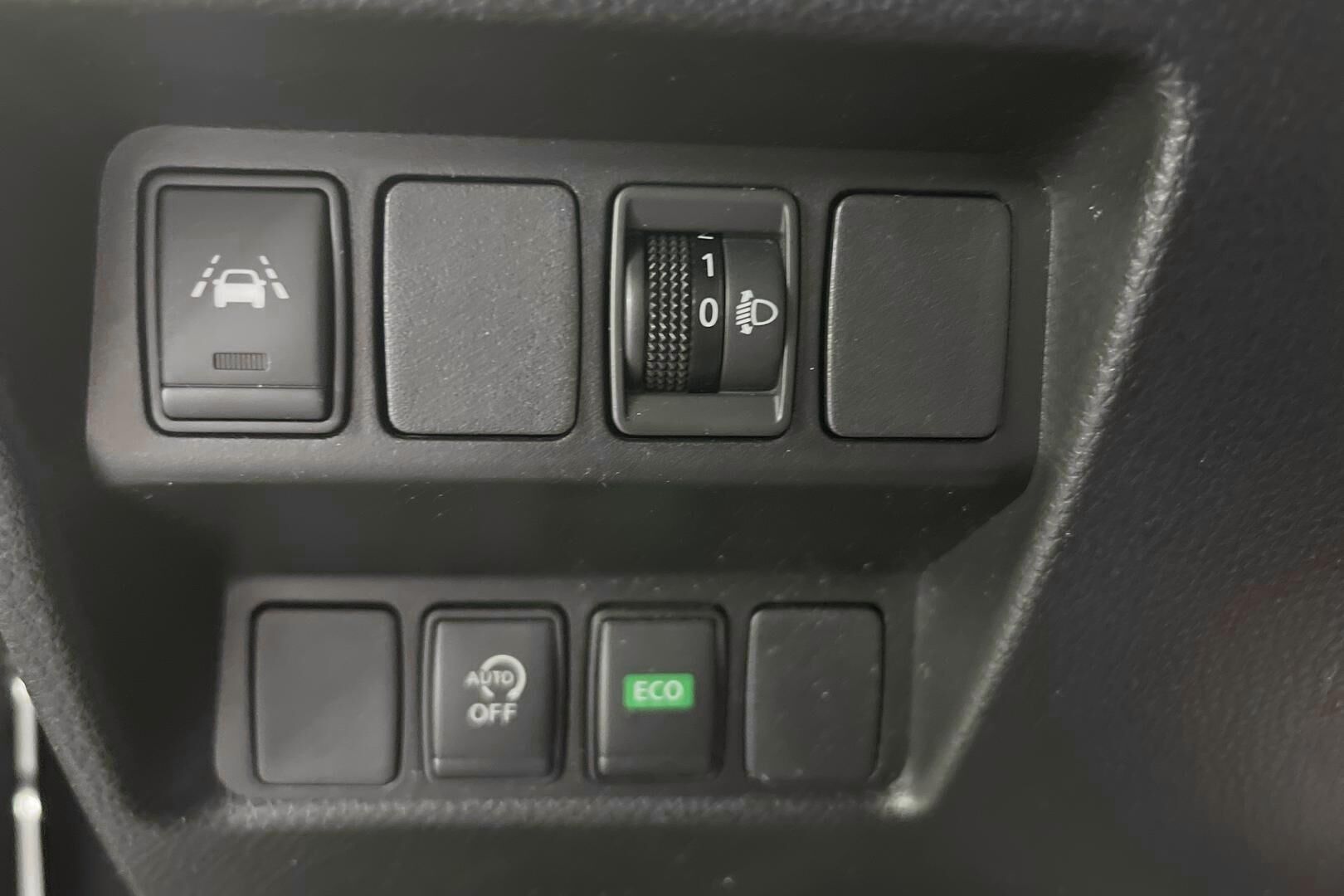 Nissan Qashqai iso kuva 14