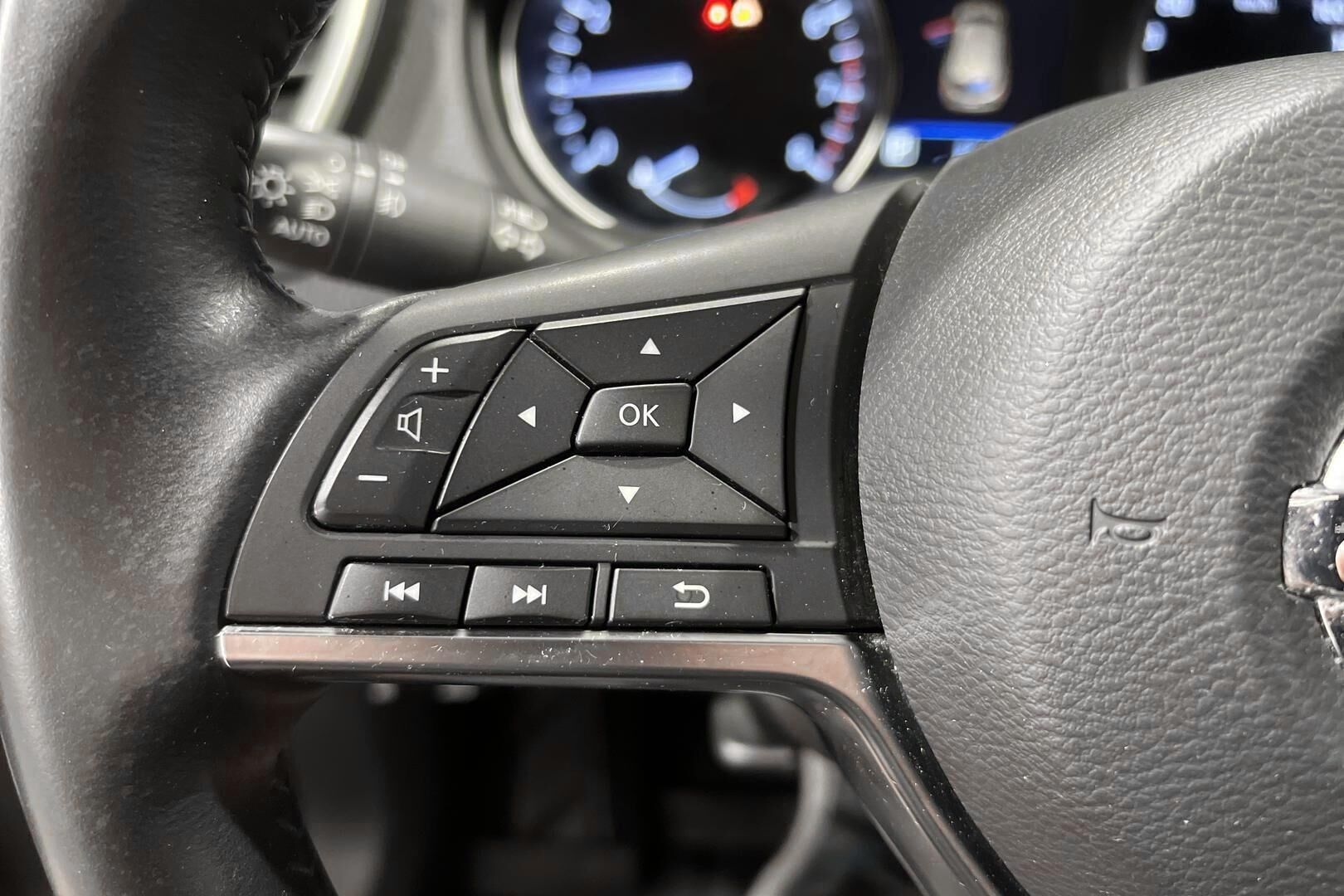 Nissan Qashqai iso kuva 15
