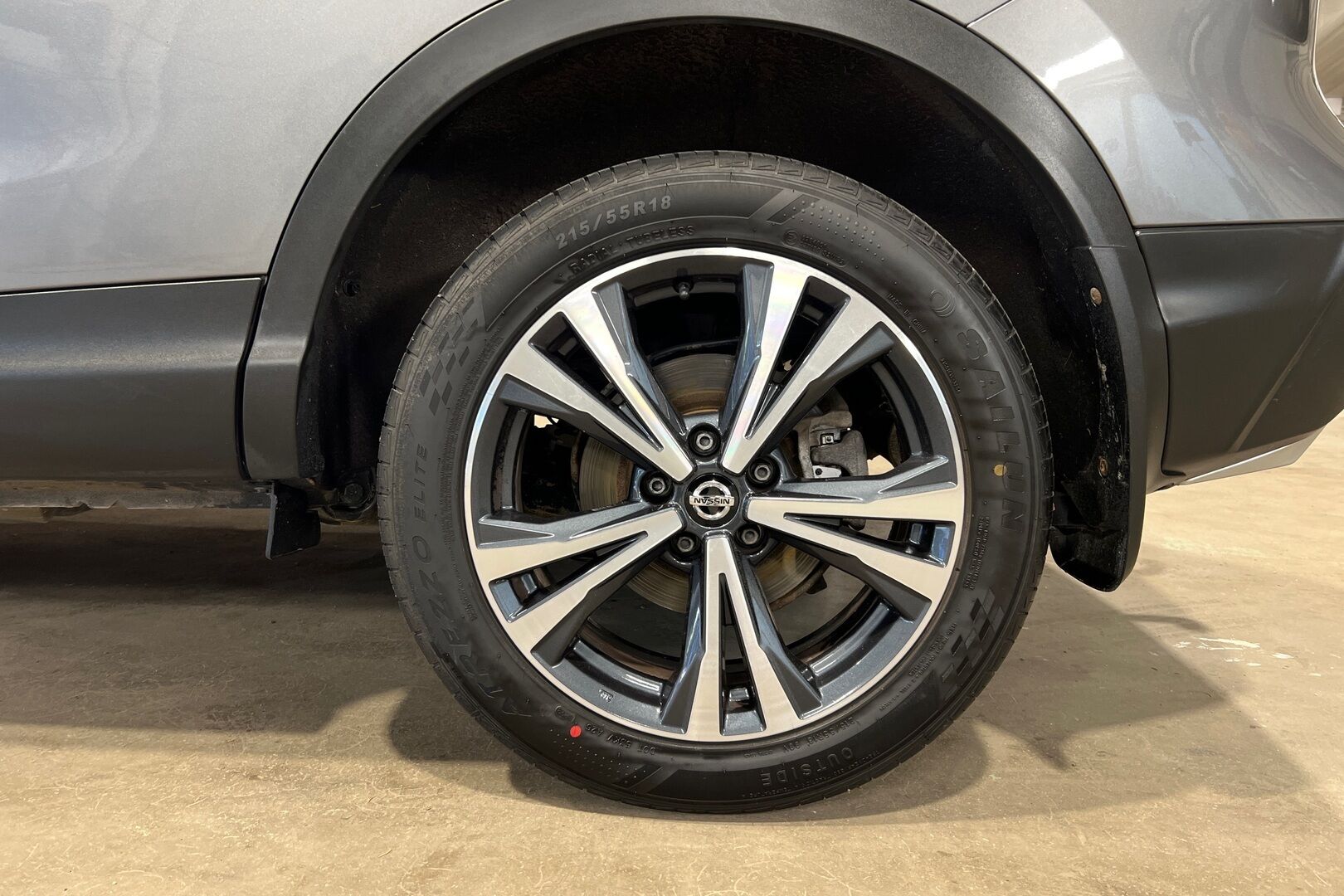 Nissan Qashqai iso kuva 10