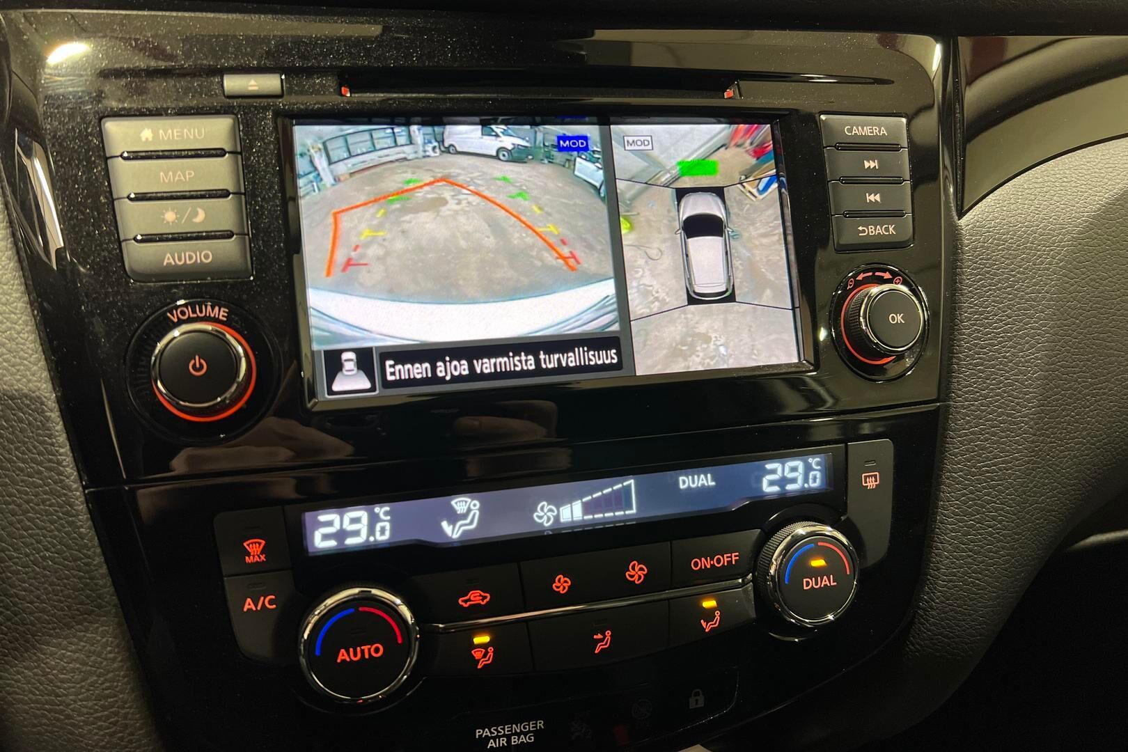 Nissan Qashqai iso kuva 17