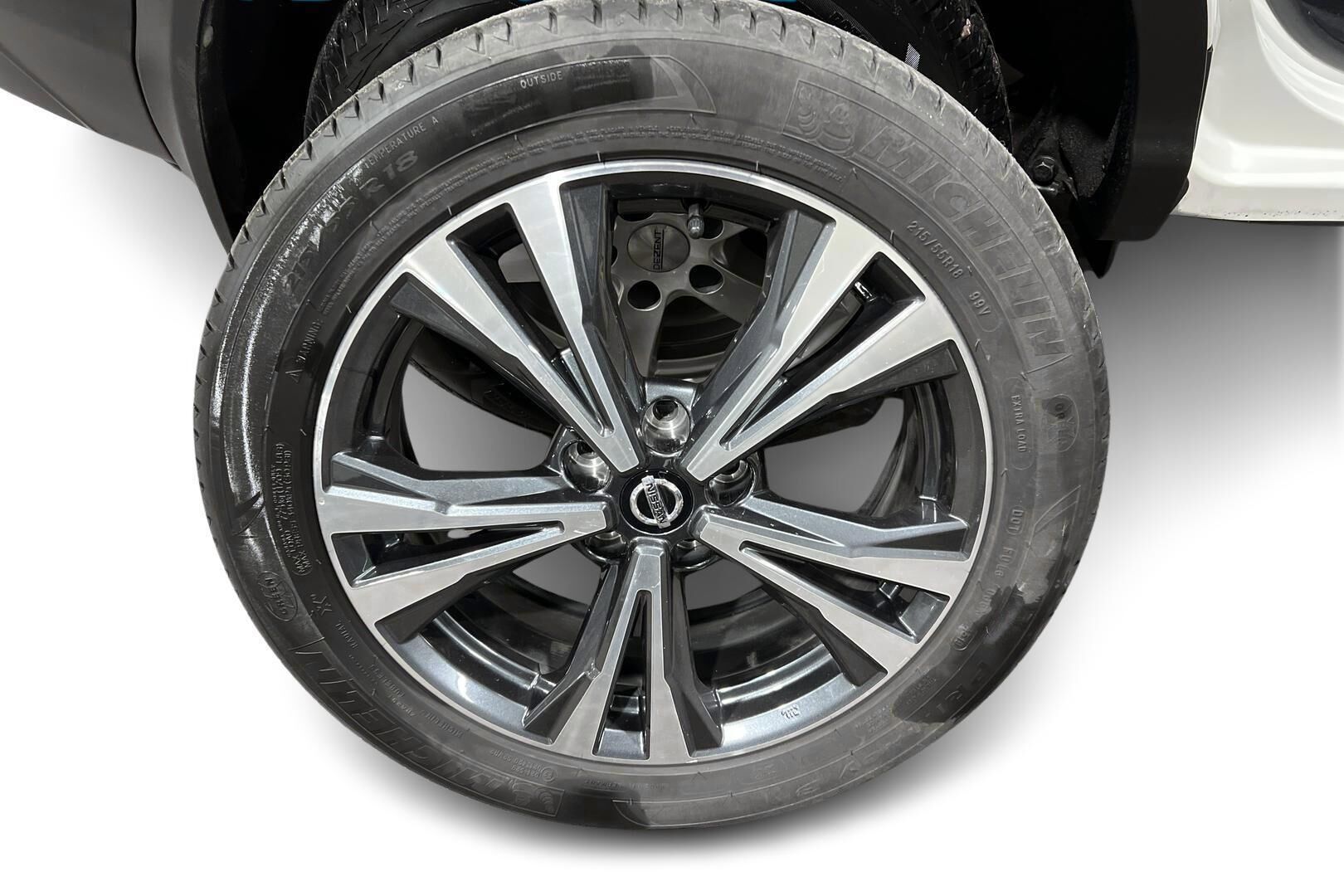 Nissan Qashqai iso kuva 18